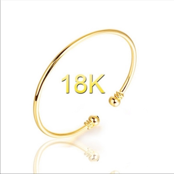 NWT Yellow Gold Plated Cuff Bracelet - Picture 3 of 8